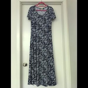 Maxi dress - size small but fit a Medium too!!